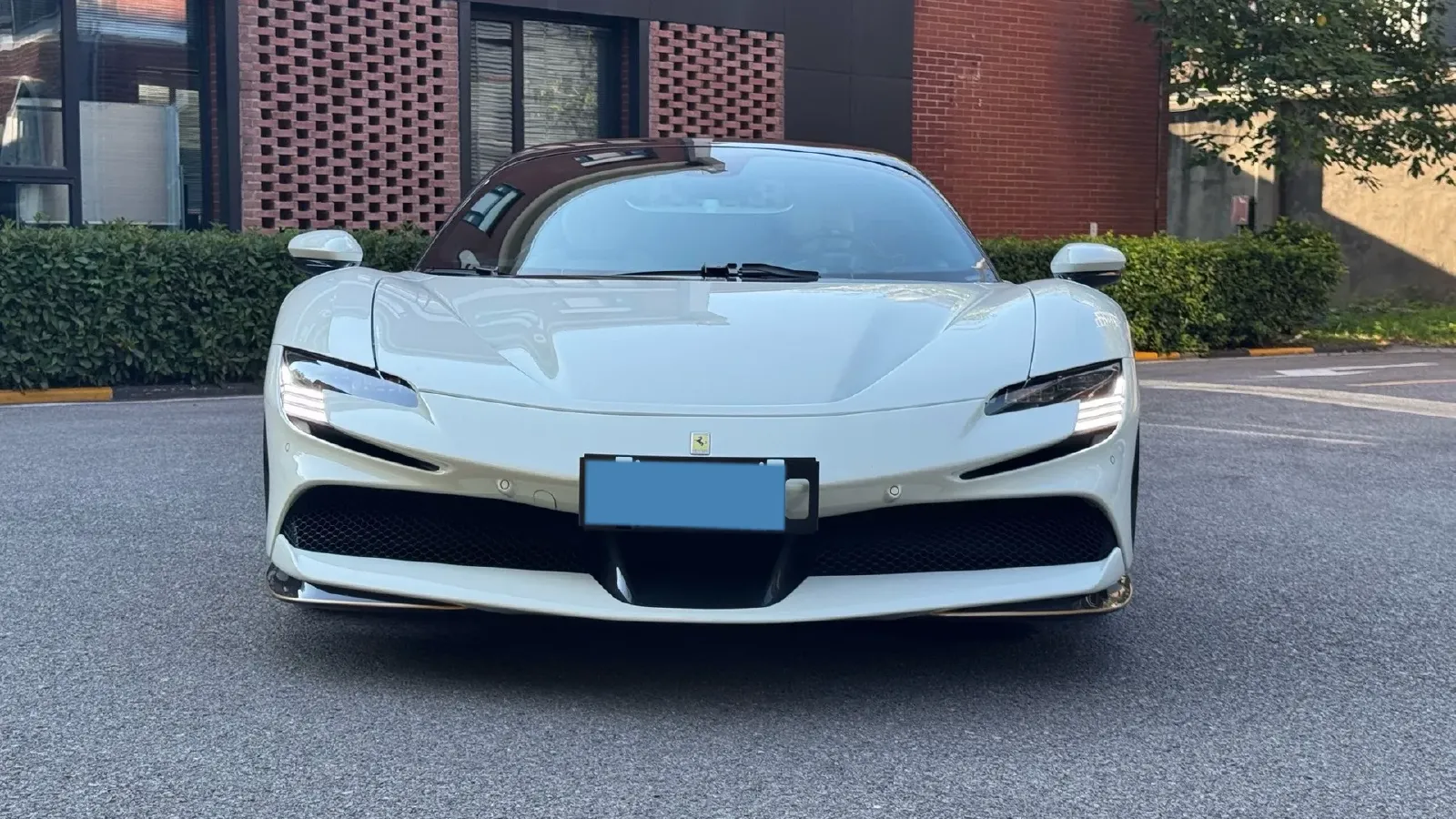 2021 Ferrari SF90 3.9T 781HP V8 8DCT PHEV 7.9KWH,autocango,china used car exporter,china ev exporter,chinese used car exporter,chinese used ev exporter