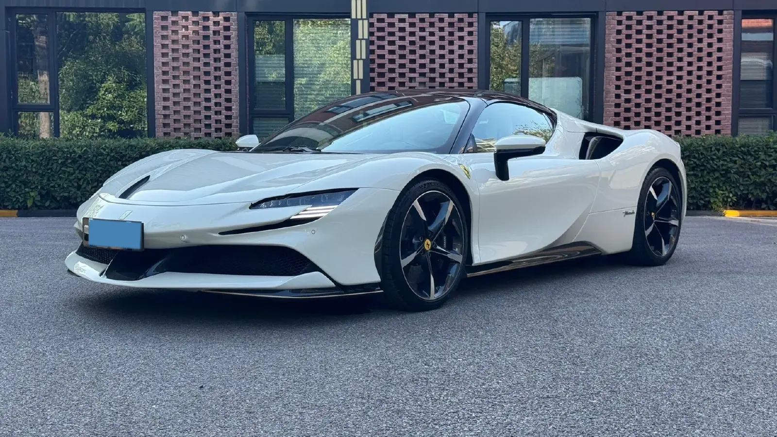 2021 Ferrari SF90 3.9T 781HP V8 8DCT PHEV 7.9KWH