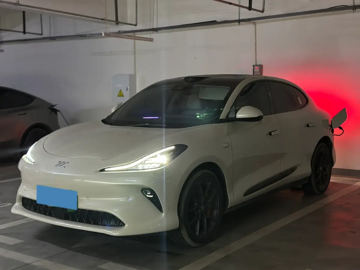 2025 IM LS6 BEV 75KWH