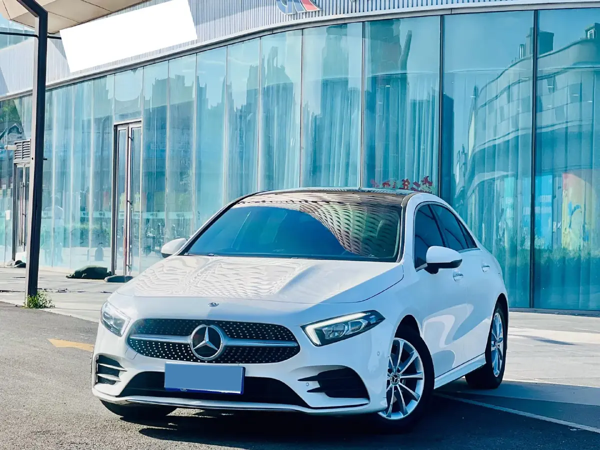 2020 Mercedes-Benz A Class 1.3T 163HP L4 7DCT