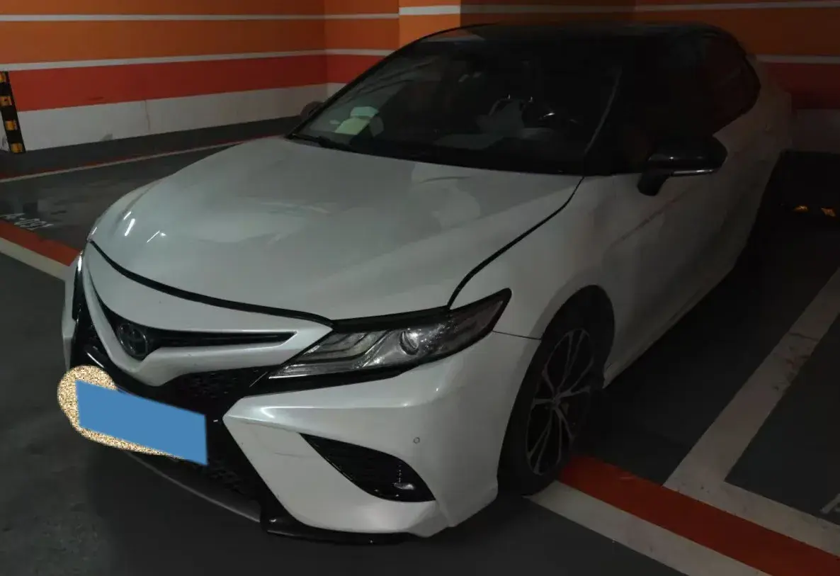 2018 Toyota Camry 2.5L 209HP L4 8AT