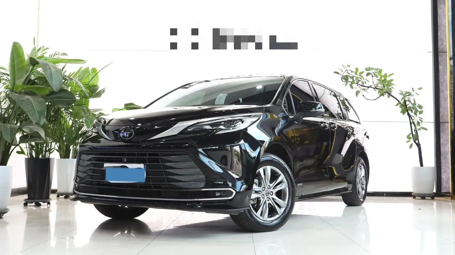 2024 Toyota Sienna 2.5L 189HP L4 E-CVT Hybrid