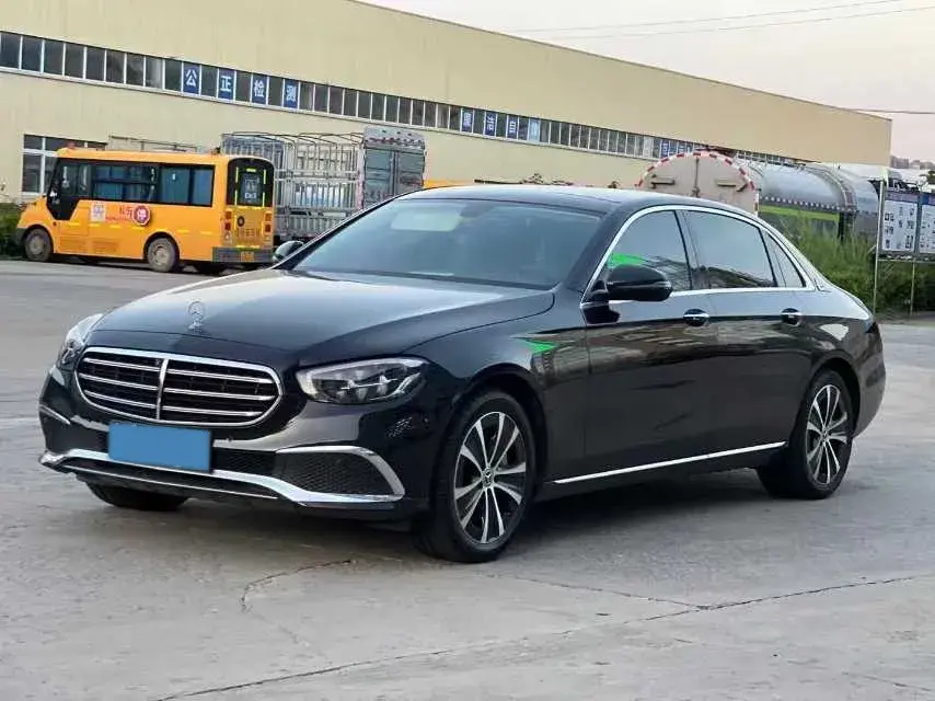 2022 Mercedes-Benz E Class 2.0T 211HP L4 9AT PHEV 25.4KWH