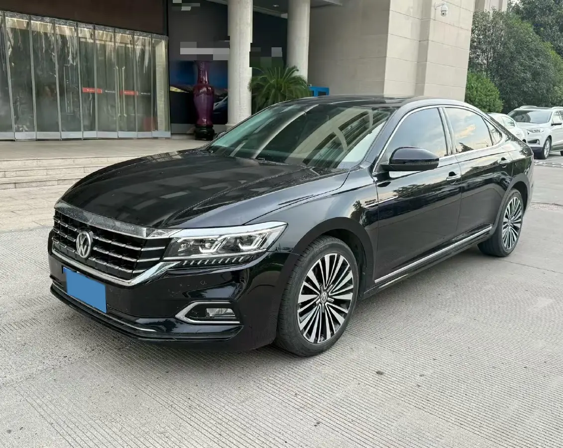 2019 Volkswagen Passat 2.0T 186HP L4 7DCT