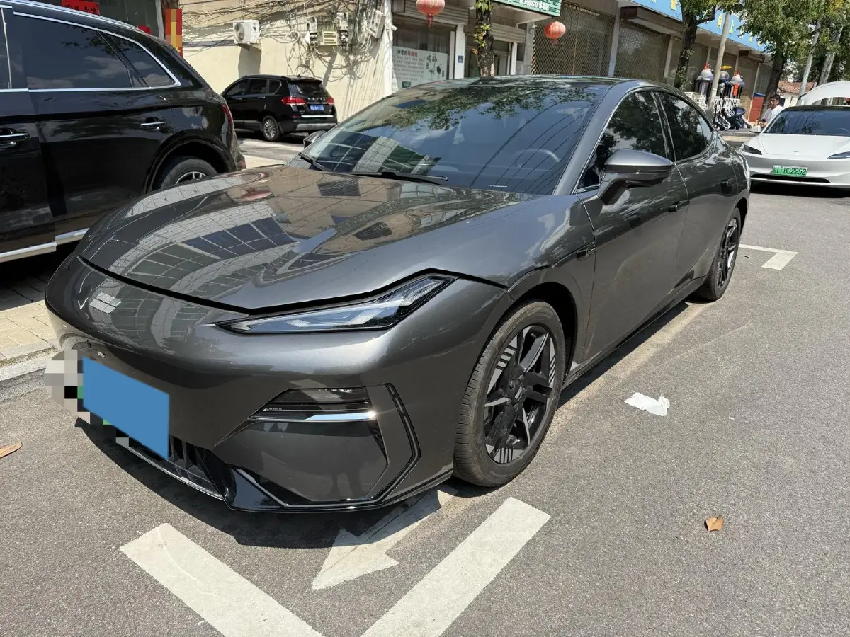 2024 Geely Galaxy E8 BEV 62KWH