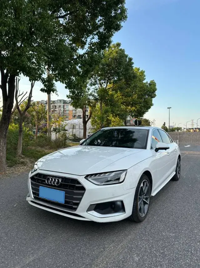 2020 Audi A4L 2.0T 190HP L4 7DCT
