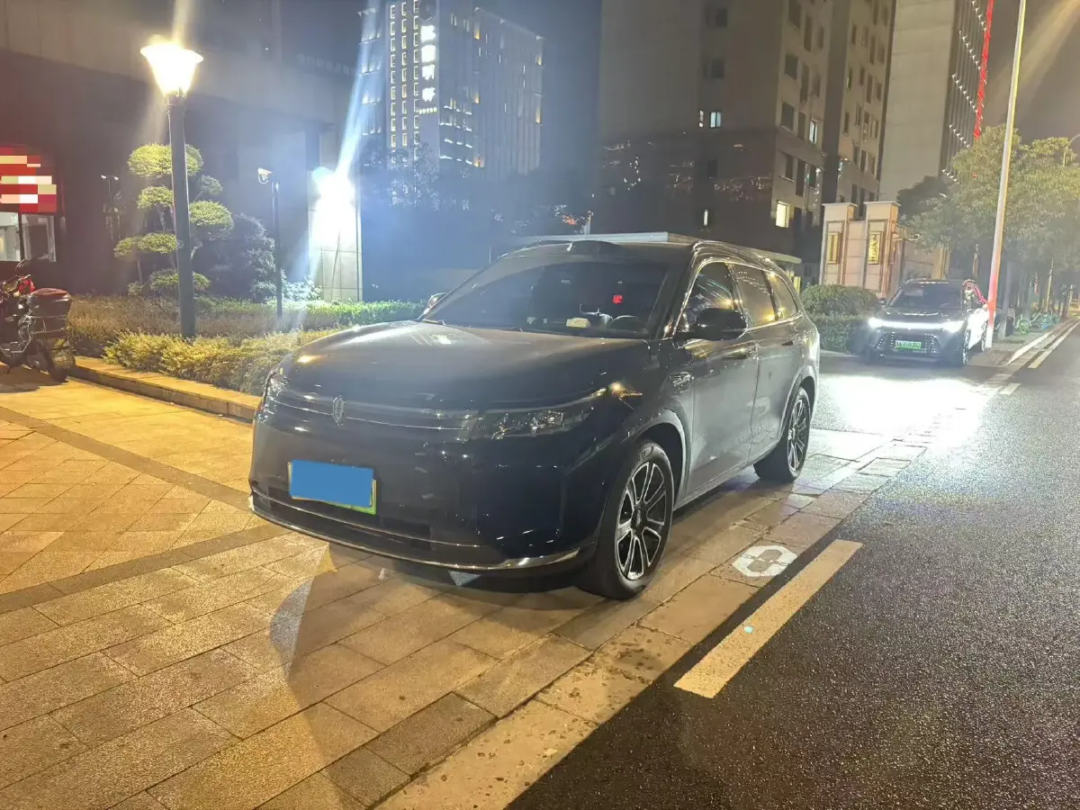 2024 AITO AITO M7 1.5T 152HP L4 REEV 42KWH