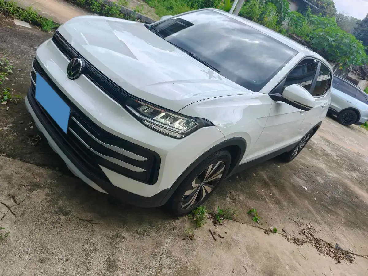 2025 Volkswagen Tharu 1.5L 110HP L4 6AT