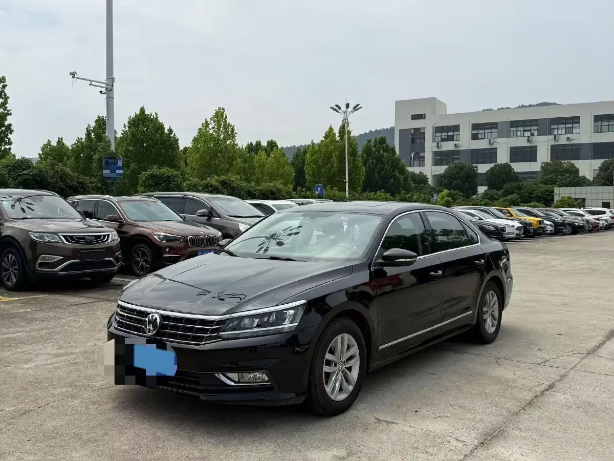 2016 Volkswagen Passat 1.4T 150HP L4 7DCT