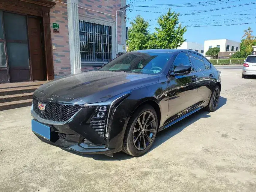 2023 Cadillac CT5 2.0T 237HP L4 10AT