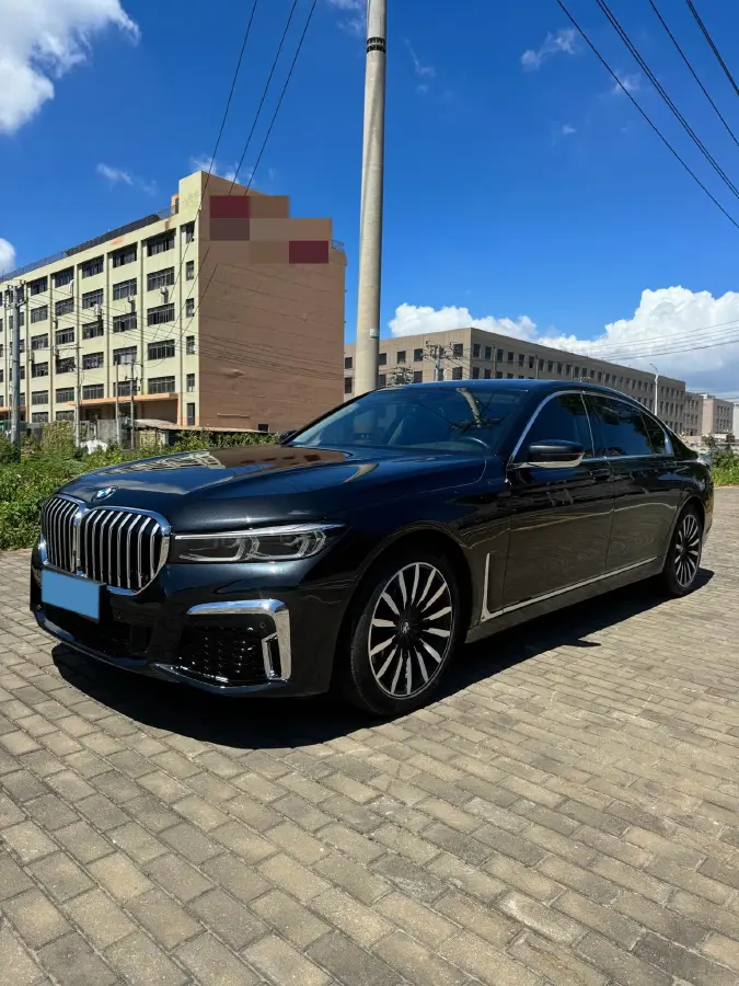 2019 BMW 7 Series 2.0T 265HP L4 8AT