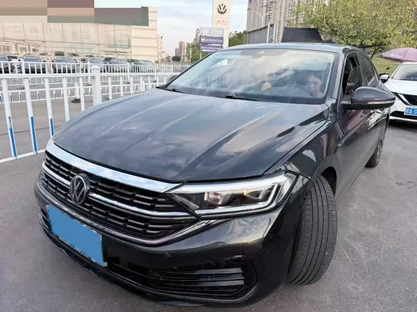2021 Volkswagen Sagitar 1.4T 150HP L4 7DCT