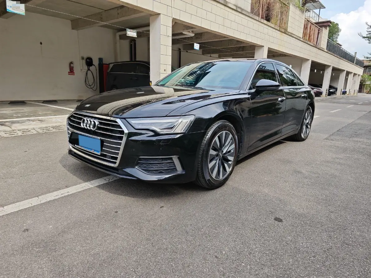 2021 Audi A6L 2.0T 224HP L4 7DCT
