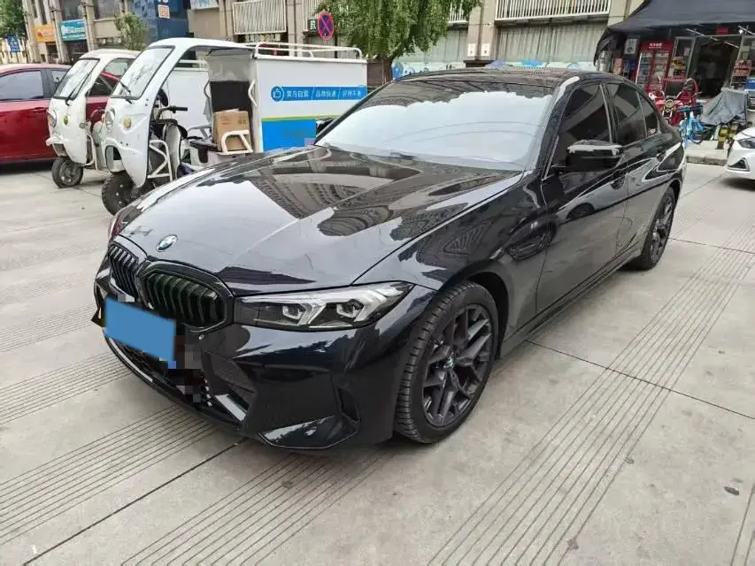 2025 BMW 3 Series 2.0T 245HP L4 8AT