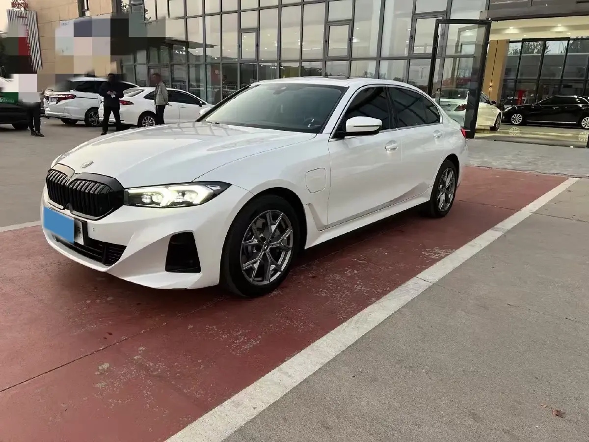 2024 BMW i3 BEV 70KWH