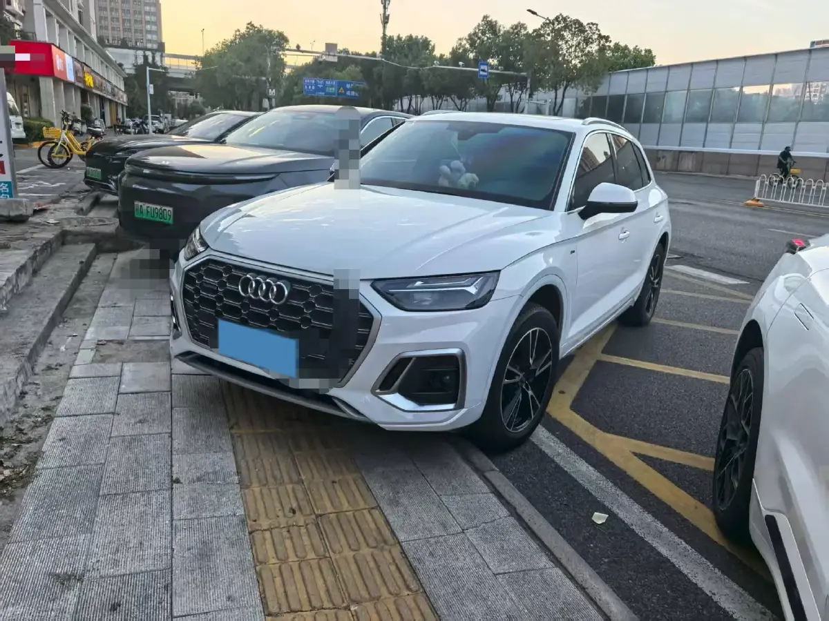 2023 Audi Q5L 2.0T 190HP L4 7DCT
