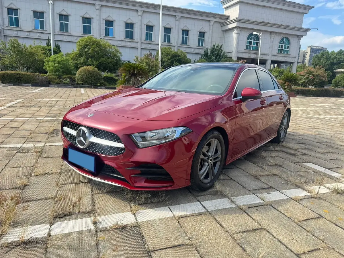 2020 Mercedes-Benz A Class 1.3T 136HP L4 7DCT