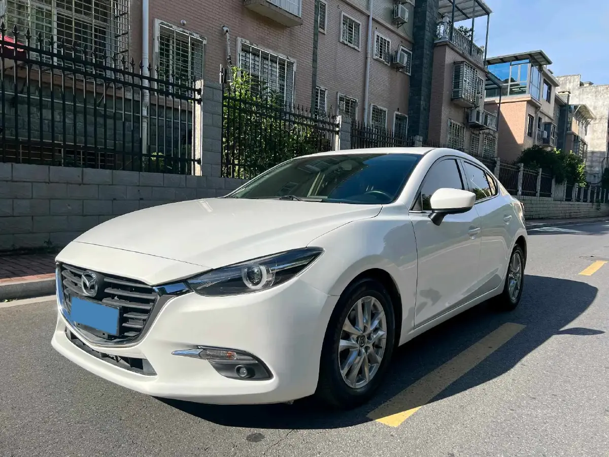 2017 Mazda 3 Axela 1.5L 117HP L4 6AT