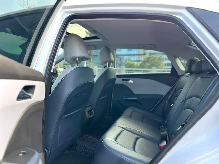 2023 Chevrolet Monza 1.5L 113HP L4 6DCT,autocango,china used car exporter,china ev exporter,chinese used car exporter,chinese used ev exporter