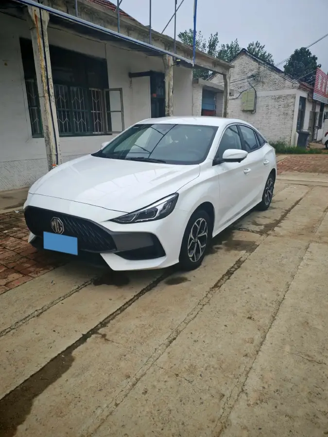 2023 MG 5 1.5L 129HP L4 5MT