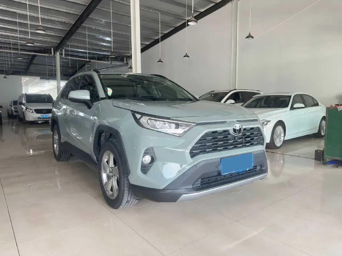 2020 Toyota RAV4 2.0L 171HP L4 CVT,autocango,china used car exporter,china ev exporter,chinese used car exporter,chinese used ev exporter