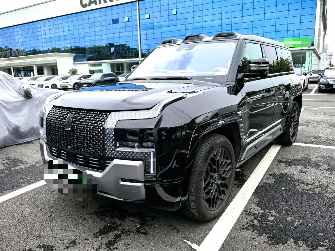 2023 YangWang U8 2.0T 272HP L4 REEV 49.05KWH