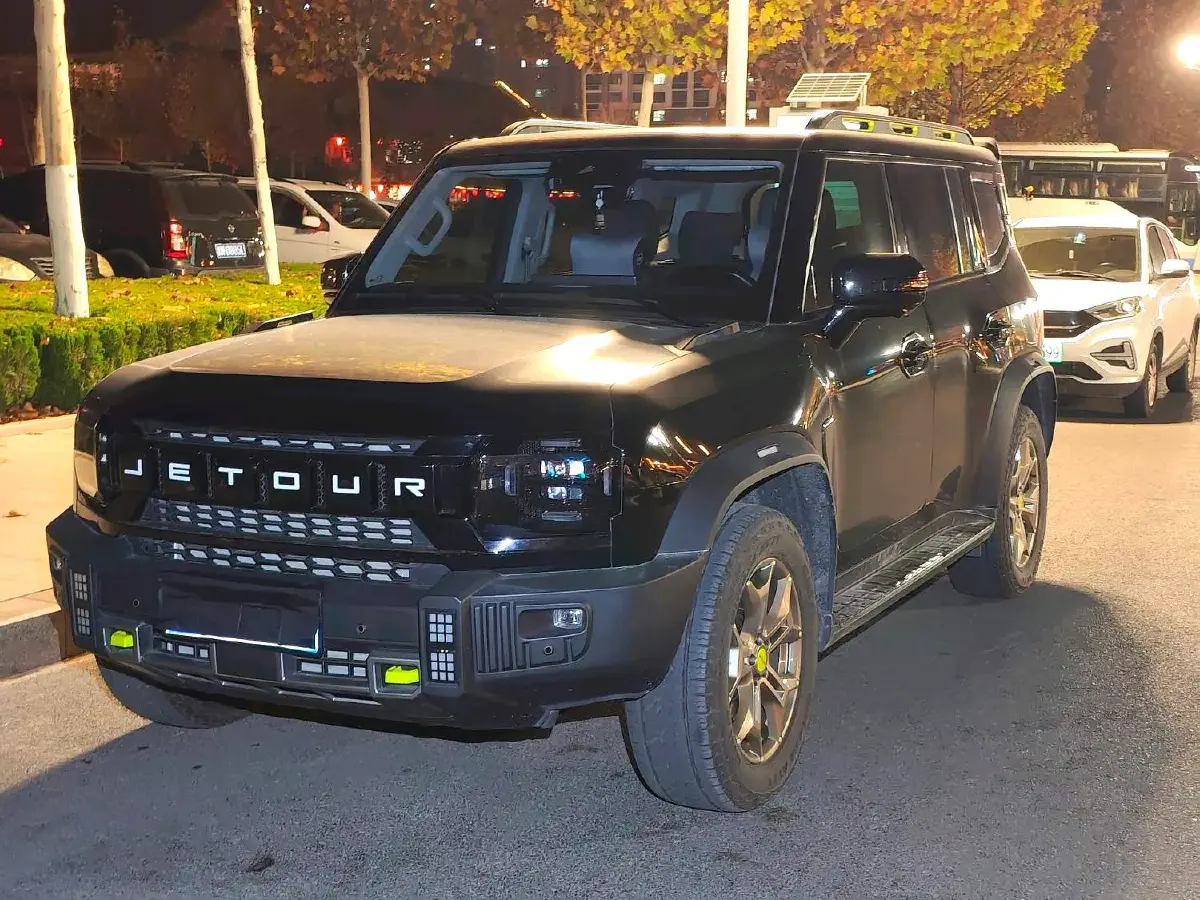 2023 Jetour Traveller 2.0T 254HP L4 8AT