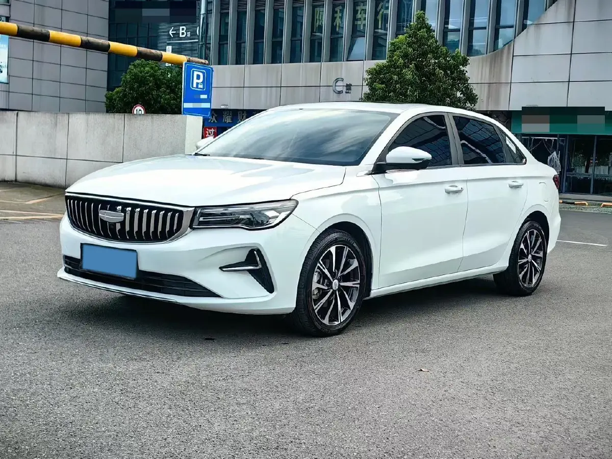 2025 Geely Emgrand 1.5L 127HP L4 CVT