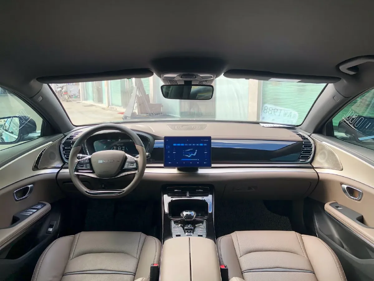 2022 BYD e9 BEV 63.36KWH,autocango,china used car exporter,china ev exporter,chinese used car exporter,chinese used ev exporter