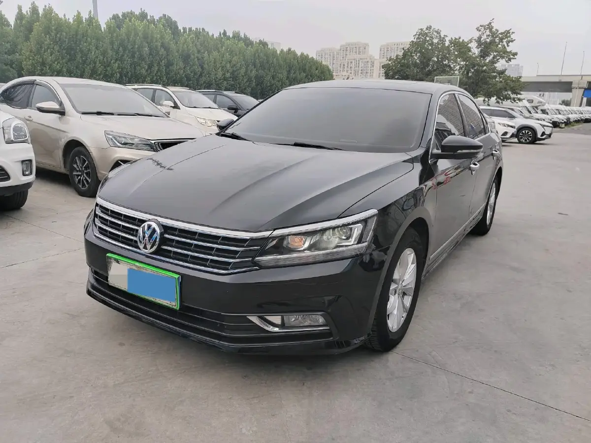 2015 Volkswagen Passat 1.8T 160HP L4 6AT