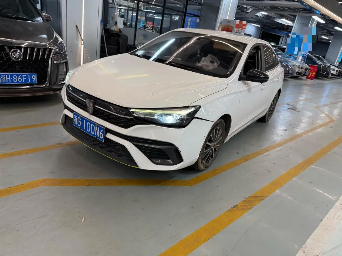 2021 Roewe i5 1.5L 120HP L4 CVT