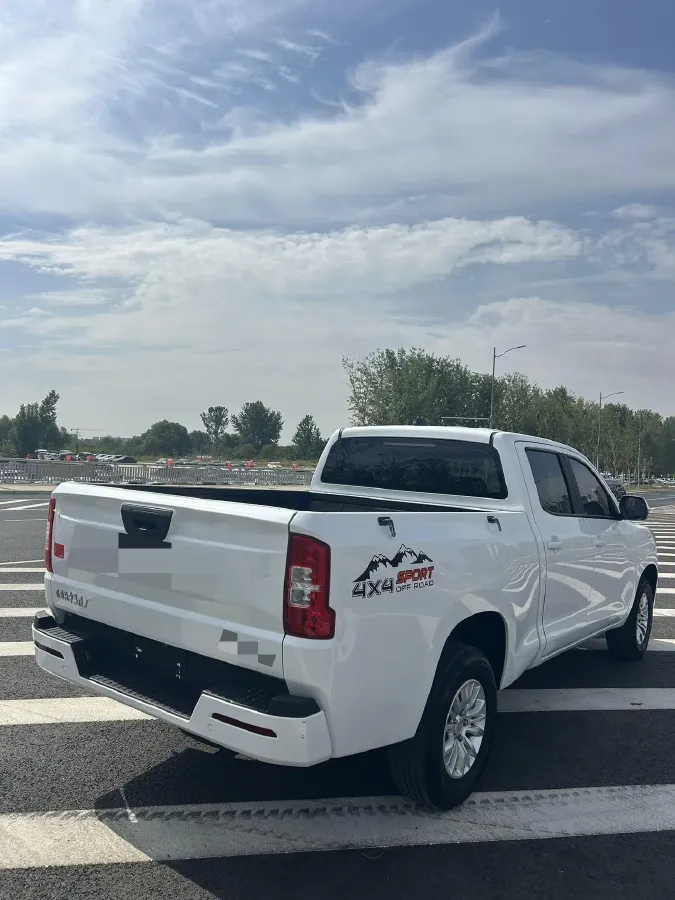 2023 BAW Calorie 2.0L 144HP L4 5MT,autocango,china used car exporter,china ev exporter,chinese used car exporter,chinese used ev exporter