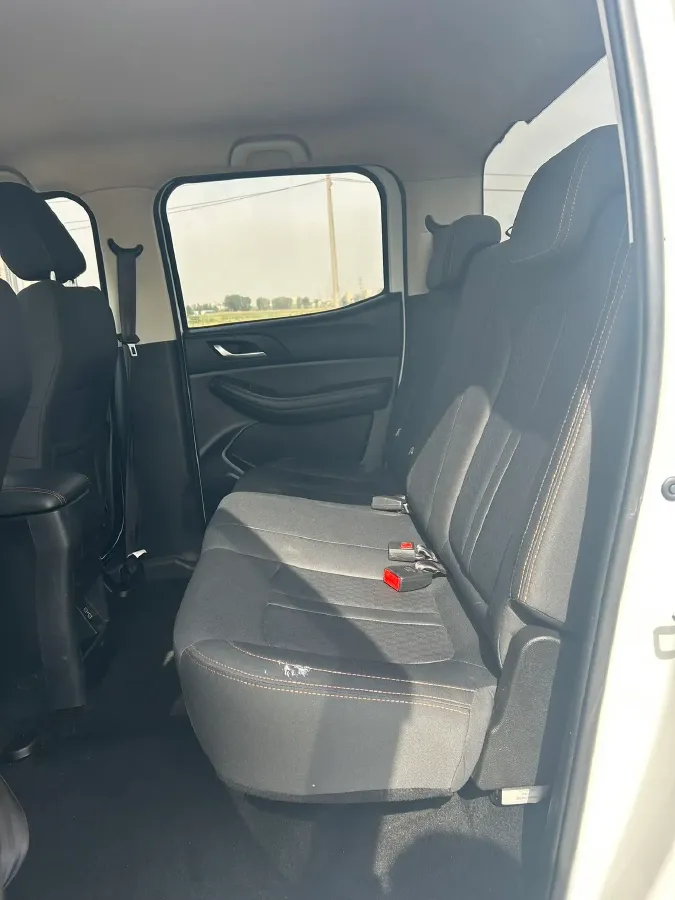 2023 BAW Calorie 2.0L 144HP L4 5MT,autocango,china used car exporter,china ev exporter,chinese used car exporter,chinese used ev exporter