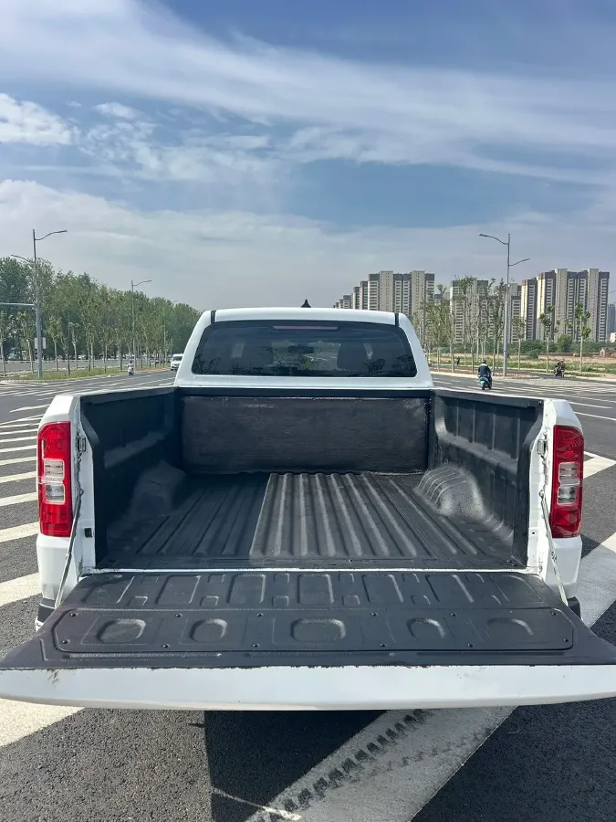 2023 BAW Calorie 2.0L 144HP L4 5MT,autocango,china used car exporter,china ev exporter,chinese used car exporter,chinese used ev exporter