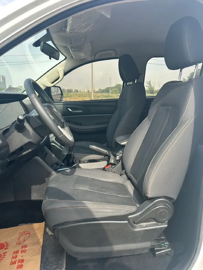 2023 BAW Calorie 2.0L 144HP L4 5MT,autocango,china used car exporter,china ev exporter,chinese used car exporter,chinese used ev exporter