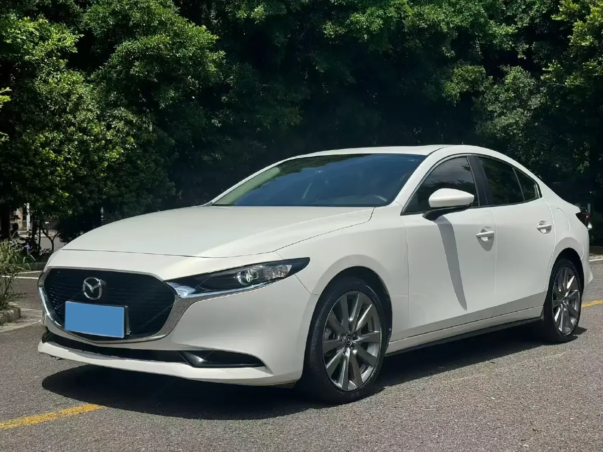 2022 Mazda 3 Axela 2.0L 158HP L4 6AT