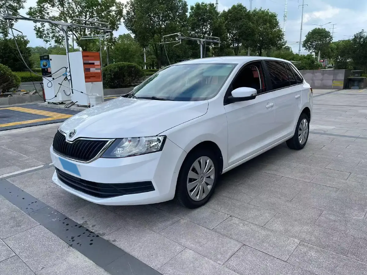 2018 Skoda Rapid Spaceback 1.6L 110HP L4 6AT