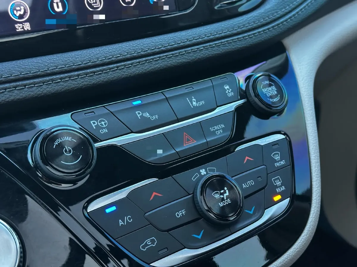 2017 Chrysler Pacifica 3.6L 279HP V6 9AT,autocango,china used car exporter,china ev exporter,chinese used car exporter,chinese used ev exporter