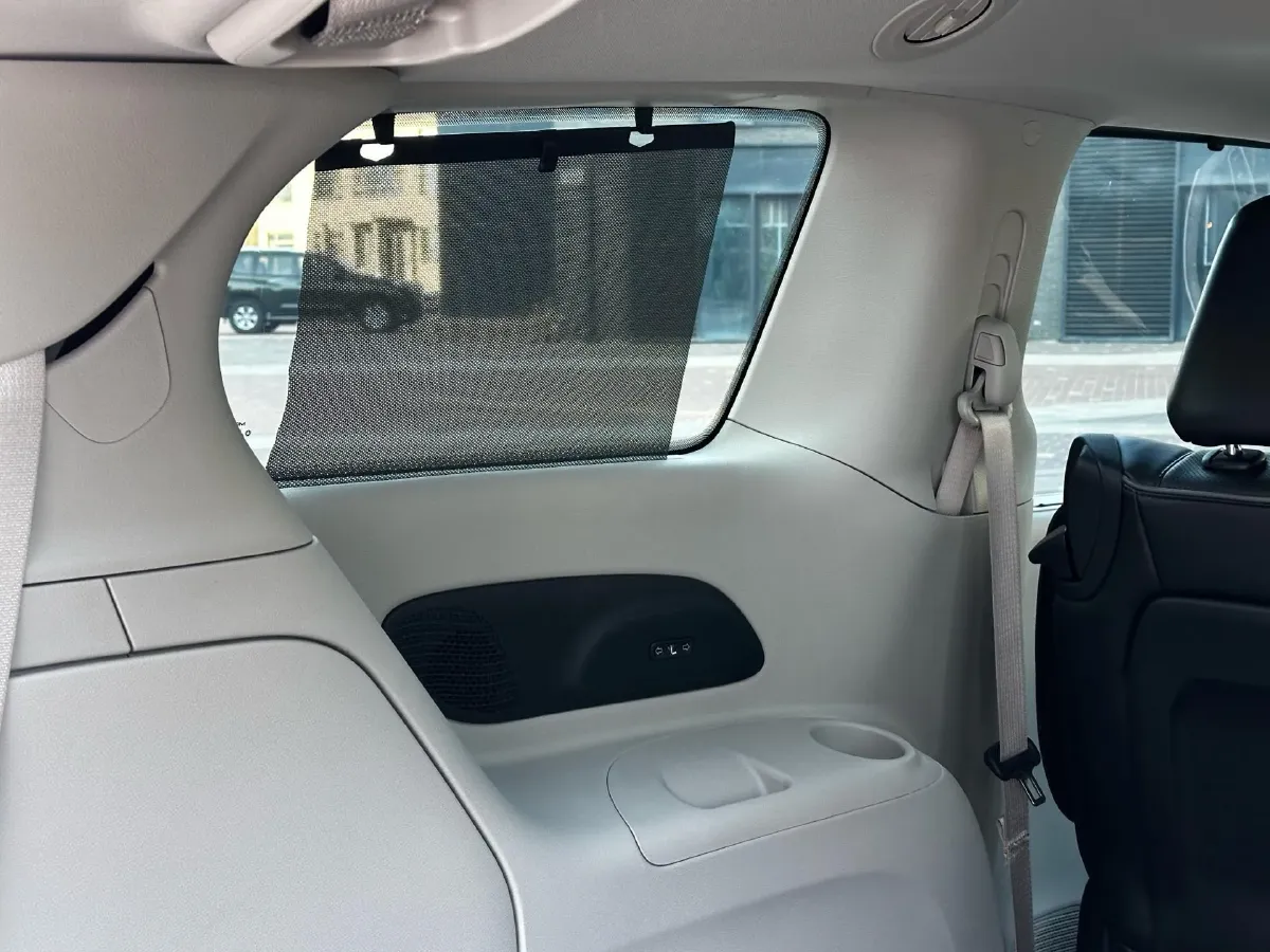 2017 Chrysler Pacifica 3.6L 279HP V6 9AT,autocango,china used car exporter,china ev exporter,chinese used car exporter,chinese used ev exporter