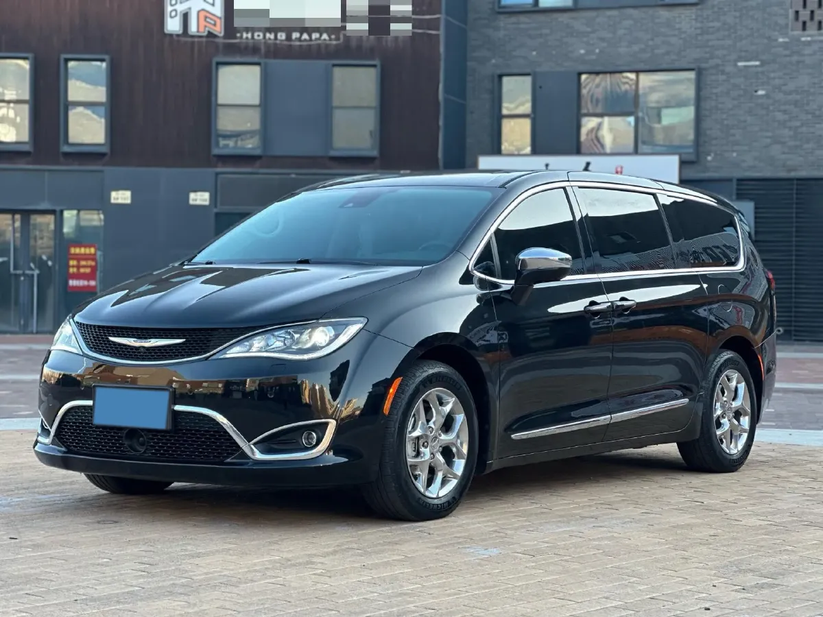 2017 Chrysler Pacifica 3.6L 279HP V6 9AT,autocango,china used car exporter,china ev exporter,chinese used car exporter,chinese used ev exporter