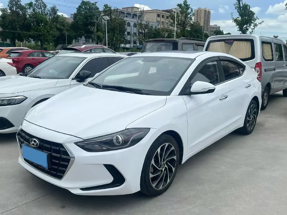 2020 Hyundai Elantra 1.5L 115HP L4 CVT