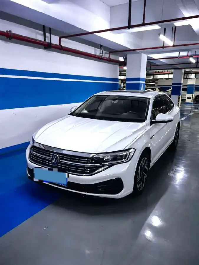 2023 Volkswagen Sagitar 1.5T 160HP L4 7DCT