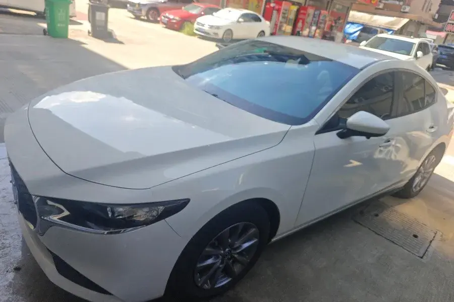 2022 Mazda 3 Axela 2.0L 158HP L4 6AT