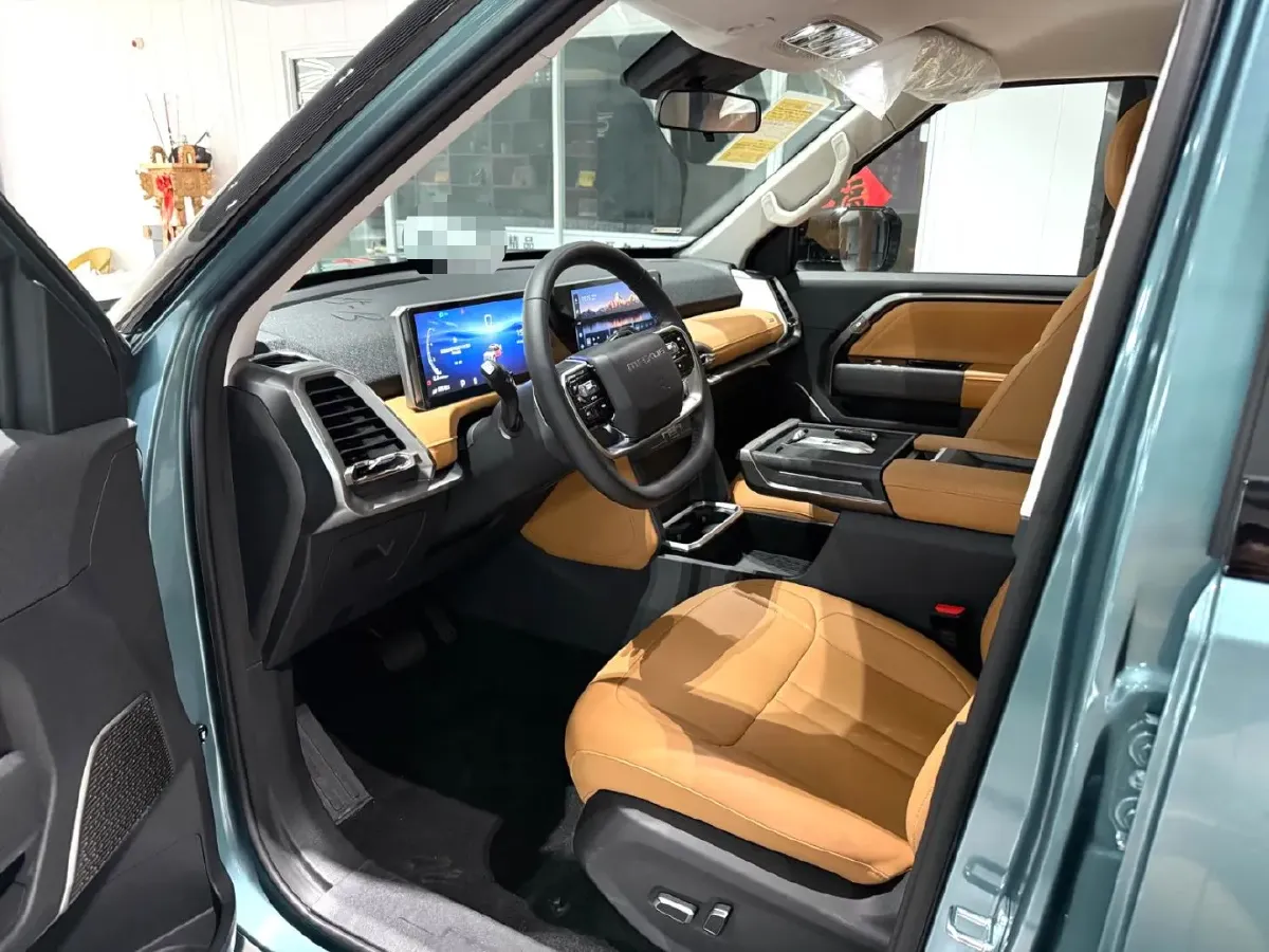 2025 MAXUS InterstellarX 2.5T 224HP L4 8AT,autocango,china used car exporter,china ev exporter,chinese used car exporter,chinese used ev exporter