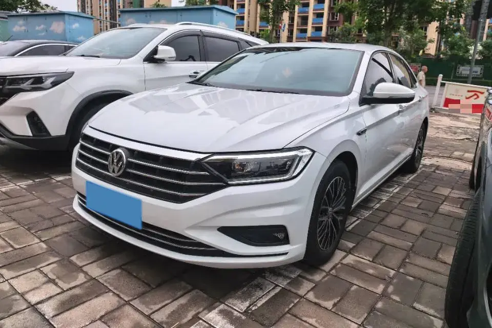 2019 Volkswagen Sagitar 1.2T 116HP L4 7DCT