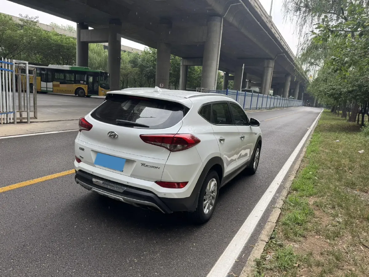 2015 Hyundai Tucson 1.6T 177HP L4 7DCT,autocango,china used car exporter,china ev exporter,chinese used car exporter,chinese used ev exporter