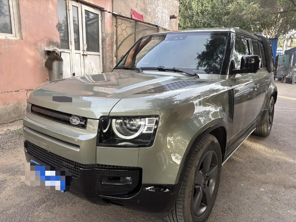 2023 Land Rover Defender 3.0T 400HP L6 8AT