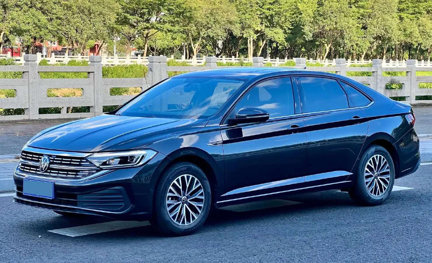 2023 Volkswagen Sagitar 1.2T 116HP L4 7DCT