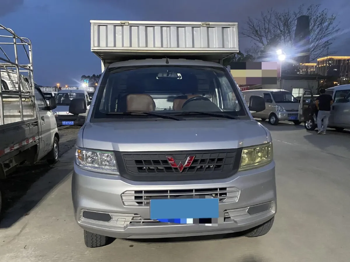 2020 WuLing RongGuang New Truck Special 1.8L 125HP L4 5MT,autocango,china used car exporter,china ev exporter,chinese used car exporter,chinese used ev exporter