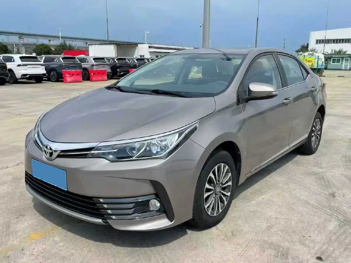 2018 Toyota Corolla 1.2T 116HP L4 CVT